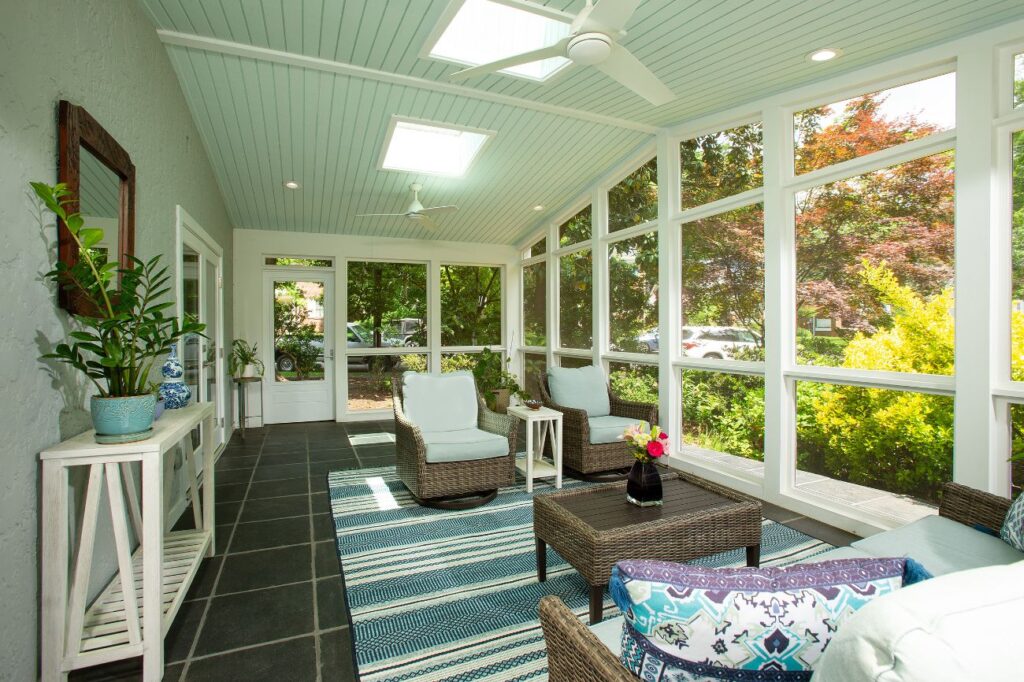 inside view of screened-in patio